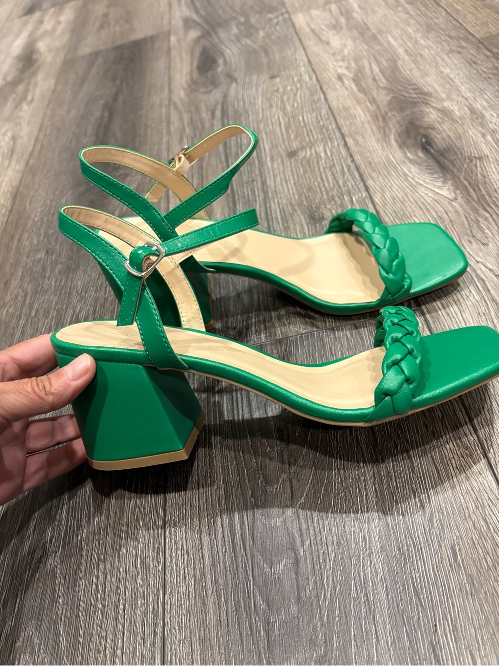 NWOT Women's Green Braided Strap Block Heel Sandals